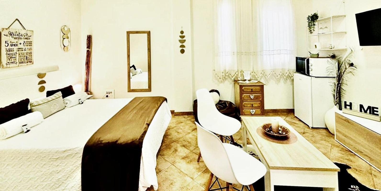 Holibai, Rulina , Single Private Ensuite, バイヨーナ エクステリア 写真